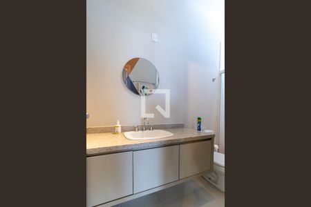 Apartamento para alugar com 100m², 2 quartos e 2 vagas Apartamento para alugar com 100m², 2 quartos e 2 vagasBanheiro