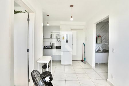 Sala / Cozinha de apartamento para alugar com 2 quartos, 34m² em Canindé, São Paulo