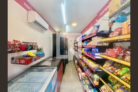 Apartamento à venda com 35m², 2 quartos e sem vagaMercado