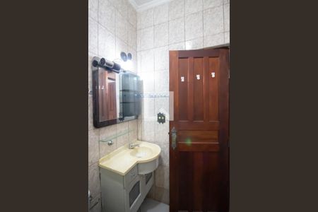 Casa de condomínio para alugar com 100m², 2 quartos e sem vagaBanheiro 
