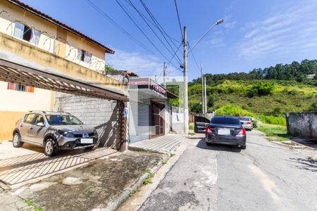 Casa à venda com 128m², 2 quartos e 2 vagas Casa à venda com 128m², 2 quartos e 2 vagasVista da Rua