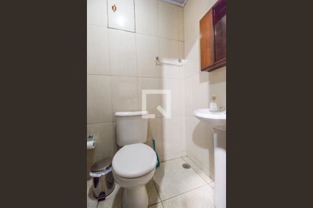 Casa à venda com 128m², 2 quartos e 2 vagas Casa à venda com 128m², 2 quartos e 2 vagasBanheiro