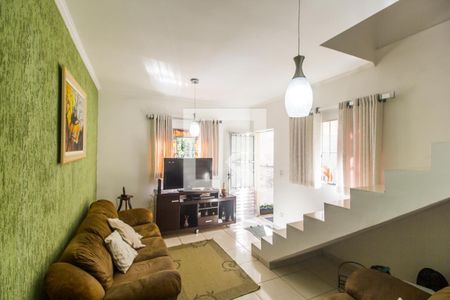 Sala de TV de casa à venda com 2 quartos, 128m² em Jardim Maria Cristina, Barueri