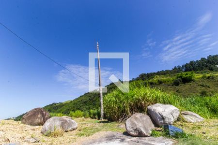 Casa à venda com 128m², 2 quartos e 2 vagas Casa à venda com 128m², 2 quartos e 2 vagasVista da Rua
