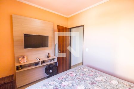 Casa à venda com 128m², 2 quartos e 2 vagas Casa à venda com 128m², 2 quartos e 2 vagasQuarto 1