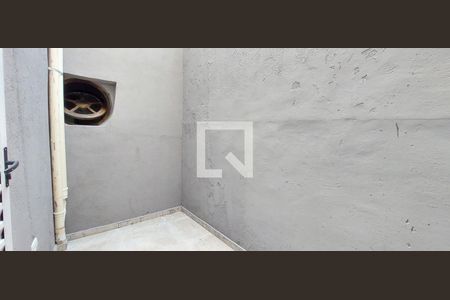Casa para alugar com 55m², 1 quarto e sem vaga Casa para alugar com 55m², 1 quarto e sem vagaQuintal