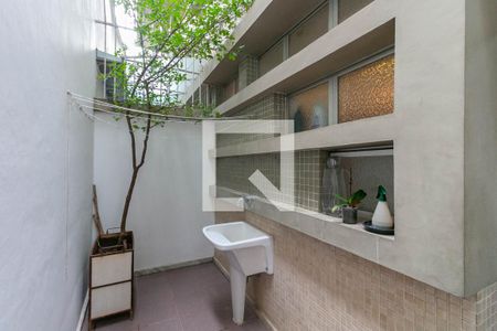 Apartamento à venda com 151m², 4 quartos e 2 vagas Apartamento à venda com 151m², 4 quartos e 2 vagasCozinha e Área de Serviço