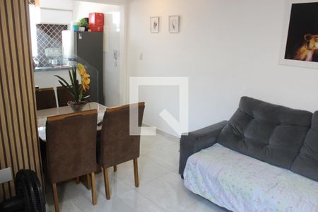 Sala de apartamento para alugar com 2 quartos, 64m² em Vila Cascatinha, São Vicente