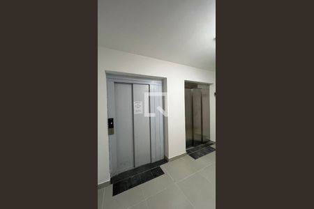 Apartamento à venda com 33m², 2 quartos e sem vagaÁrea comum