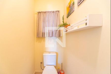 Lavabo de casa para alugar com 4 quartos, 180m² em Vila Floresta, Santo André