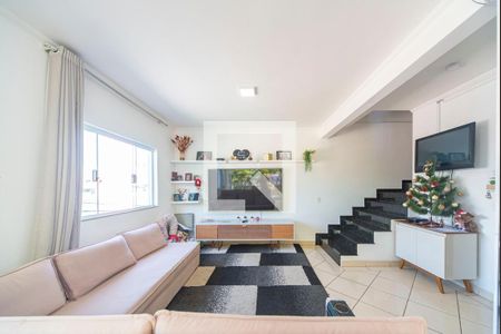 Sala de casa para alugar com 4 quartos, 180m² em Vila Floresta, Santo André