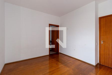 Apartamento à venda com 156m², 4 quartos e 3 vagasQuarto 4 - Suíte 2