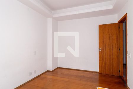 Apartamento à venda com 156m², 4 quartos e 3 vagasQuarto 2