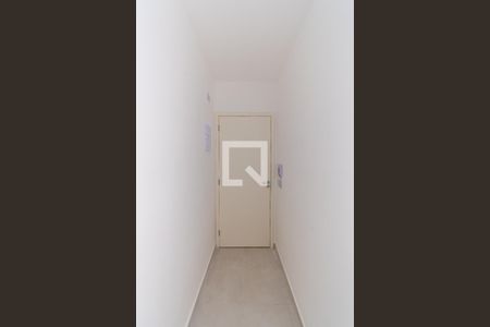 Hall de entrada de kitnet/studio para alugar com 1 quarto, 34m² em Vila Ema, São Paulo