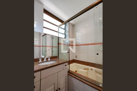 Apartamento à venda com 114m², 3 quartos e 1 vagaBanheiro da Suíte