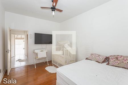 Casa à venda com 299m², 5 quartos e 5 vagasSuite