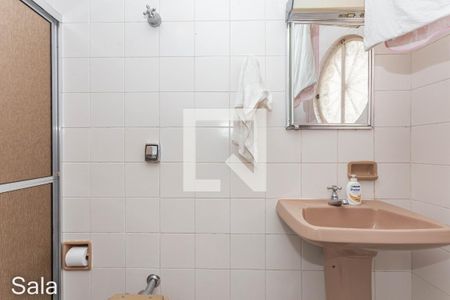 Casa à venda com 299m², 5 quartos e 5 vagasBanheiro de Serviços