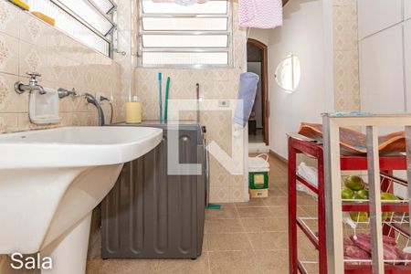 Casa à venda com 299m², 5 quartos e 5 vagasArea de Serviços