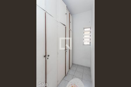 Casa à venda com 299m², 5 quartos e 5 vagasCloset