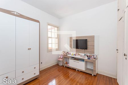 Casa à venda com 299m², 5 quartos e 5 vagasQuarto 2