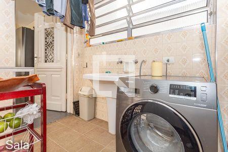 Casa à venda com 299m², 5 quartos e 5 vagasArea de Serviços