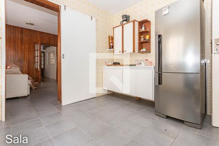 Casa à venda com 299m², 5 quartos e 5 vagasCozinha