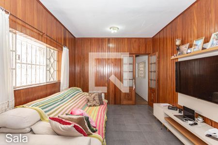 Casa à venda com 299m², 5 quartos e 5 vagasSala