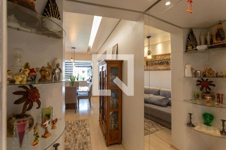 Entrada de apartamento à venda com 3 quartos, 77m² em União, Belo Horizonte