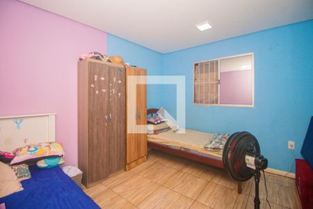 Quarto de casa à venda com 2 quartos, 110m² em Mário Quintana, Porto Alegre