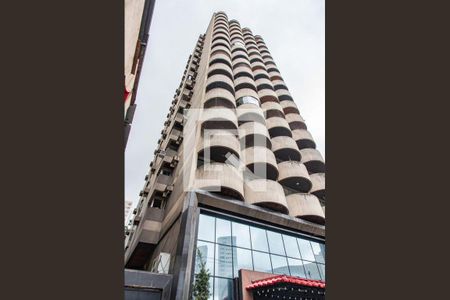 Apartamento para alugar com 36m², 1 quarto e 1 vaga Apartamento para alugar com 36m², 1 quarto e 1 vagaFachada