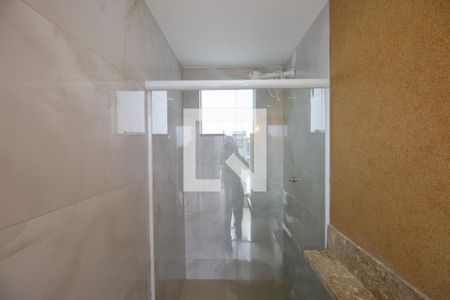 Casa de condomínio à venda com 220m², 4 quartos e 2 vagasBanheiro Social 2