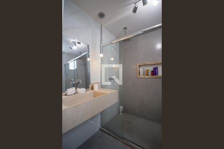 Casa de condomínio à venda com 220m², 4 quartos e 2 vagasBanheiro da Suíte