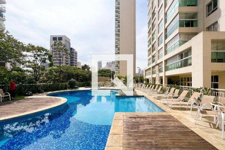 Apartamento à venda com 222m², 4 quartos e 4 vagasÁrea comum - Piscina