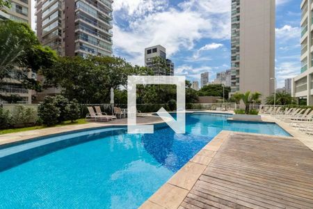 Apartamento à venda com 222m², 4 quartos e 4 vagasÁrea comum - Piscina