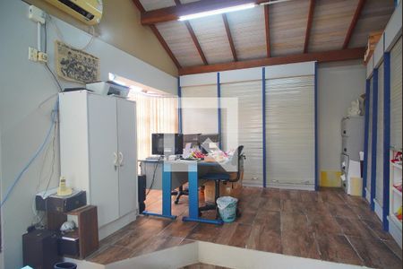 Casa à venda com 350m², 3 quartos e 5 vagasEscritório