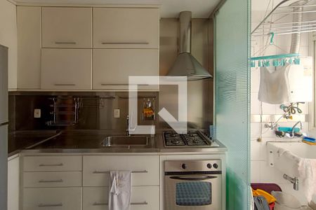 Cozinha de apartamento para alugar com 2 quartos, 73m² em Pompeia, São Paulo