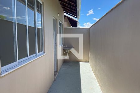 Casa para alugar com 55m², 2 quartos e 1 vagaQuintal