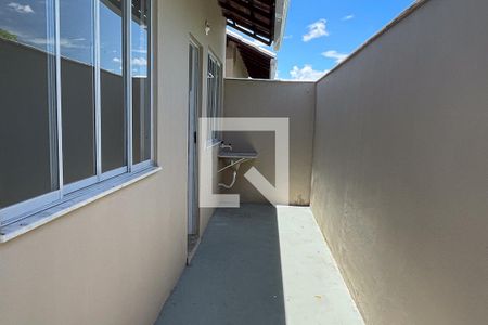 Casa para alugar com 55m², 2 quartos e 1 vagaQuintal