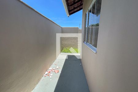 Casa para alugar com 55m², 2 quartos e 1 vagaQuintal