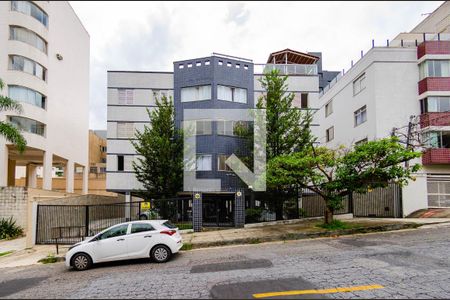 Apartamento para alugar com 100m², 3 quartos e 2 vagasFachada