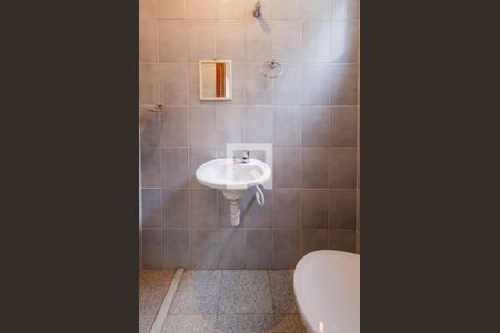 Apartamento para alugar com 100m², 3 quartos e 2 vagasBanheiro de serviço