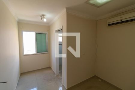 Casa à venda com 214m², 3 quartos e 2 vagasSuíte 2
