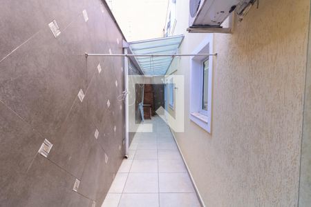 Casa à venda com 214m², 3 quartos e 2 vagasBanheiro Corredor