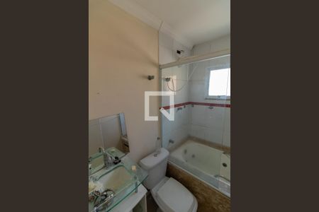 Casa à venda com 214m², 3 quartos e 2 vagasBanheiro da Suíte 3