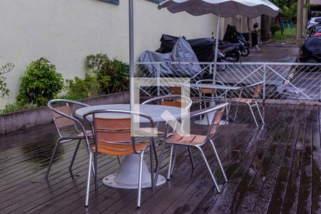 Apartamento para alugar com 55m², 2 quartos e 1 vagaÁrea comum - Piscina