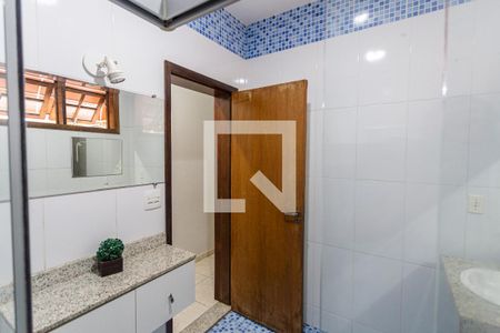 Casa para alugar com 425m², 4 quartos e 2 vagasBanheiro Social