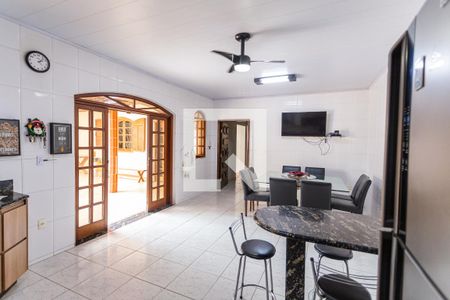 Casa para alugar com 425m², 4 quartos e 2 vagasCopa/Cozinha