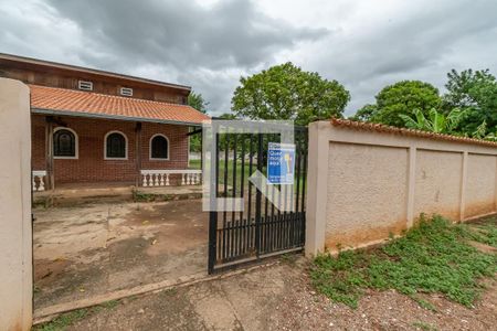 Casa à venda com 2500m², 3 quartos e 10 vagasPlaca 