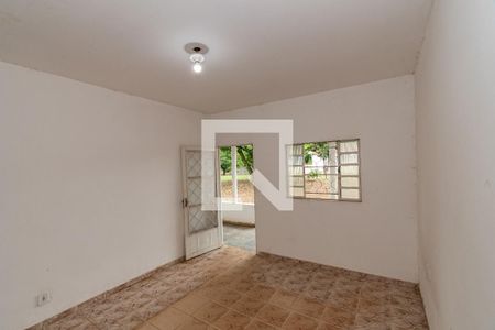 Casa à venda com 2500m², 3 quartos e 10 vagasSala Edícula Fundos 