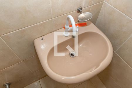 Casa à venda com 2500m², 3 quartos e 10 vagasDetalhe Banheiro  Edícula Fundos 